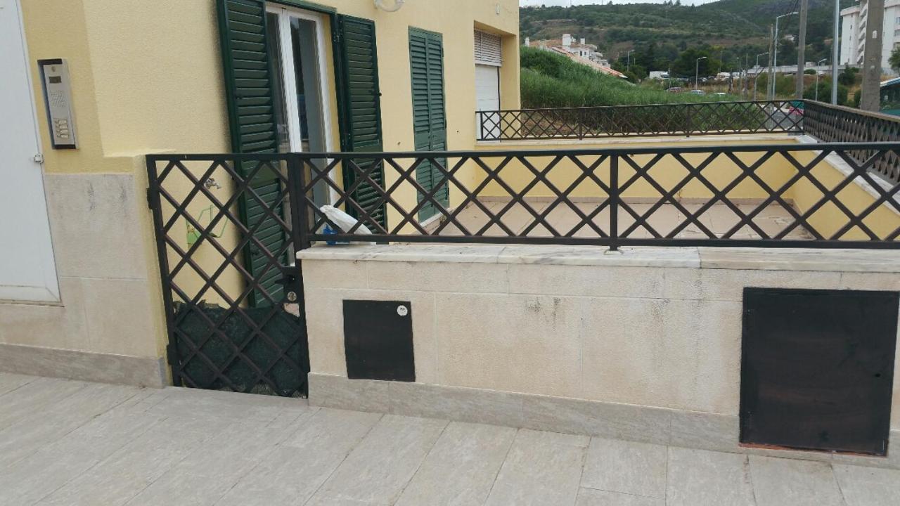 Apartamento Sol e Mar Sesimbra Luaran gambar